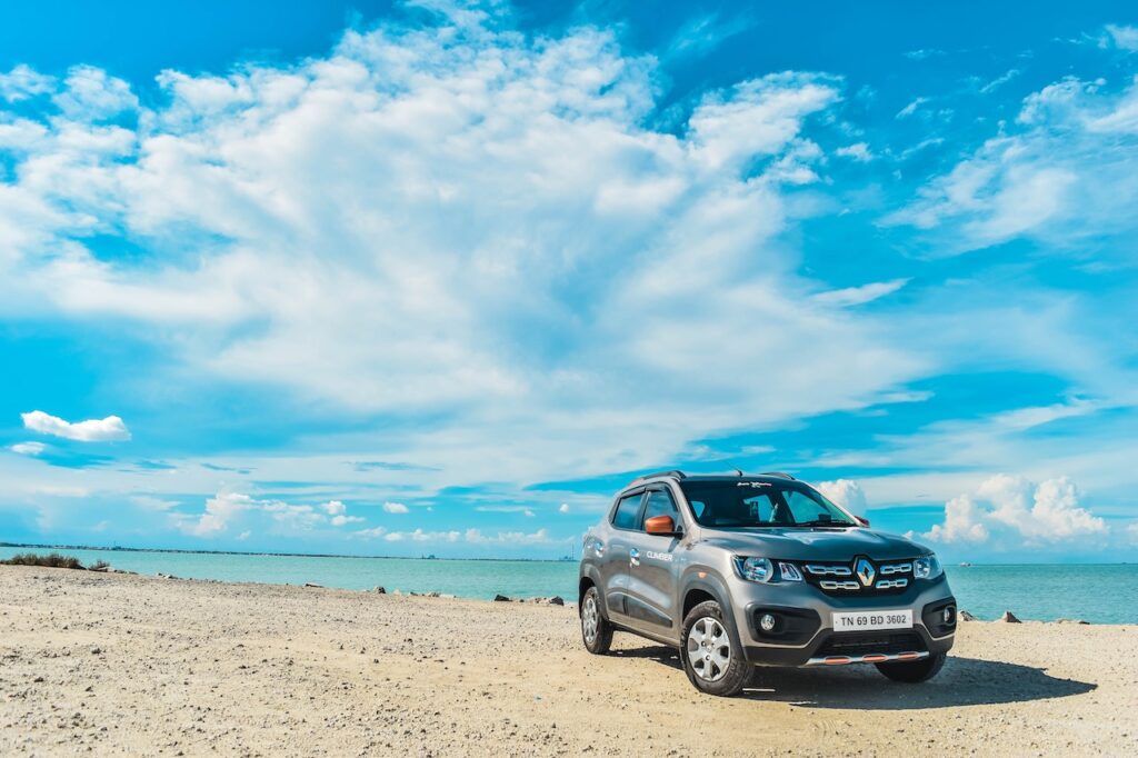 driving on the beach in a 4wd, beach driving
